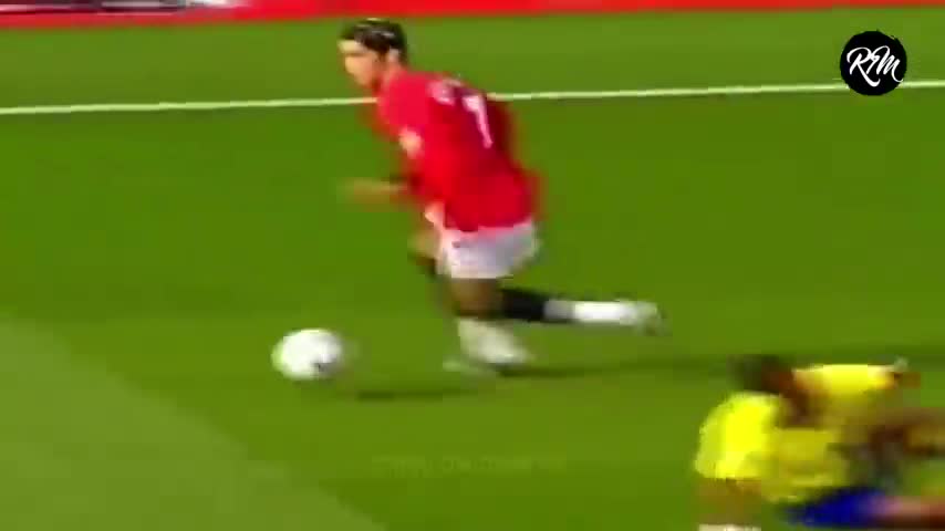 Best skills of Cristiano Ronaldo in the football ground