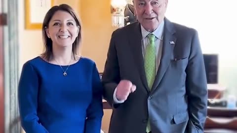 Mandy Cohen, sostituta di Fauci, e il senatore Chuck Schumer