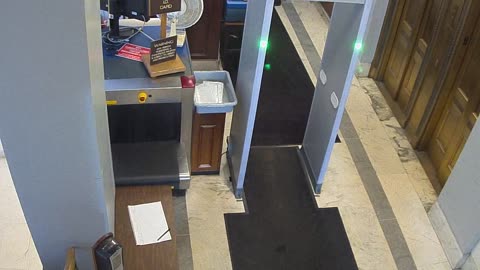 1017RSOB01DelAveADADoor_2021-01-06_09h12min12s850ms.mp4