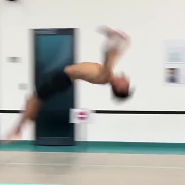 This guy should totes be in the #Olympics!