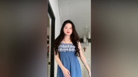 Hot Pinay TIKTOK Dance