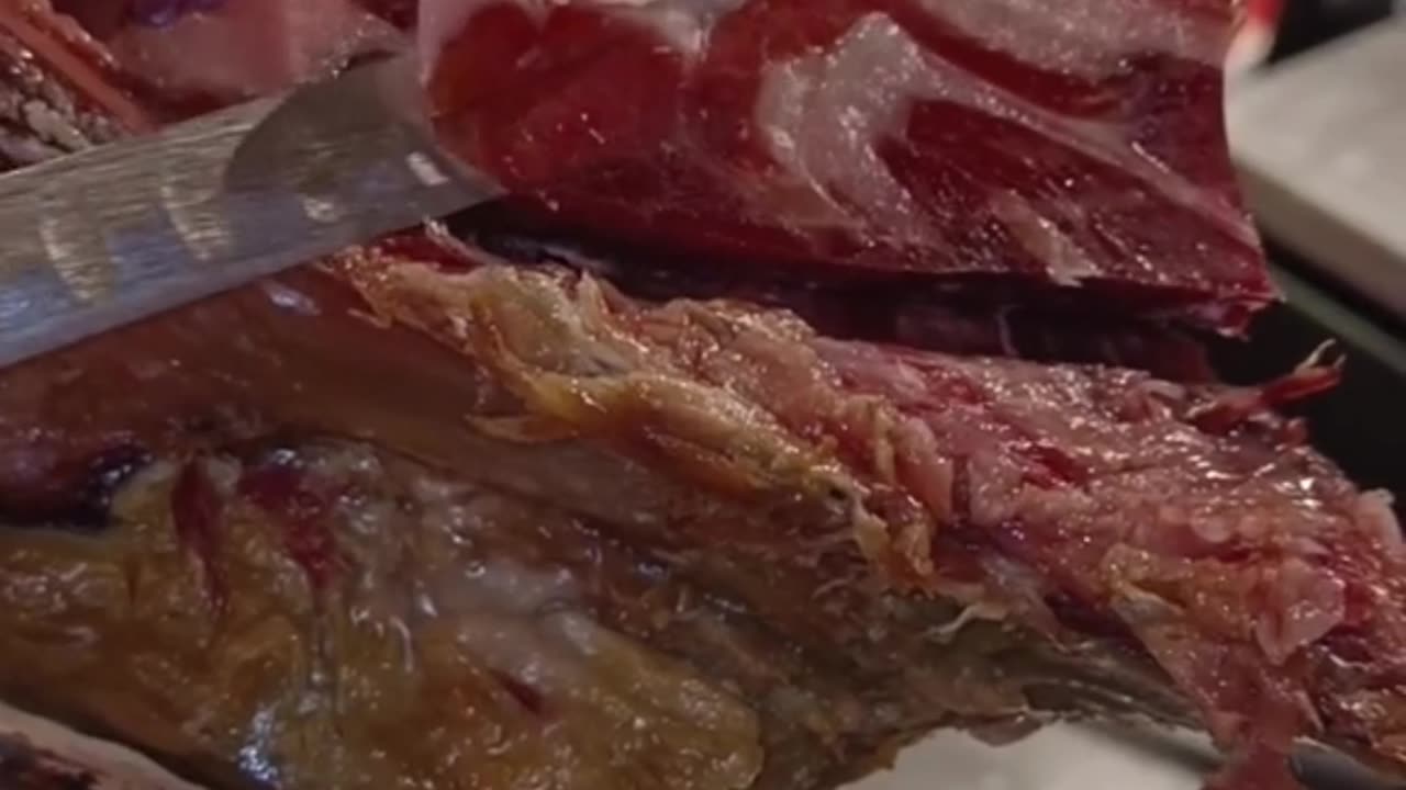 Jamón ibérico или jamón serrano