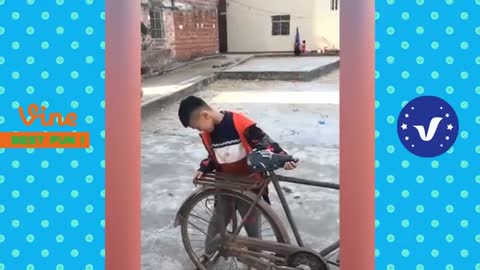 Best_Funny_Videos_2020_●_People_doing_stupid_things_P24(360p)
