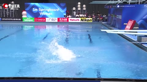 The strangest dive in the history of Emilia Nelson