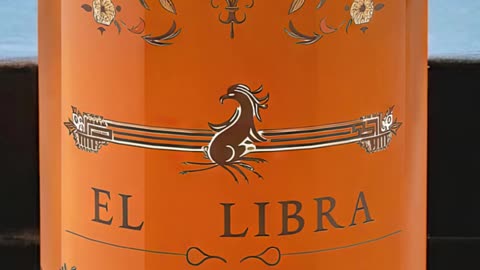 The glass that makes every sip feel like art—why not elevate yours? #ElLibra #GlassArt