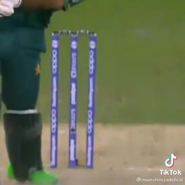 What a beautiful and longest six of Fakhar Zaman in the Icc World cup.Tiktok&Snack trending.