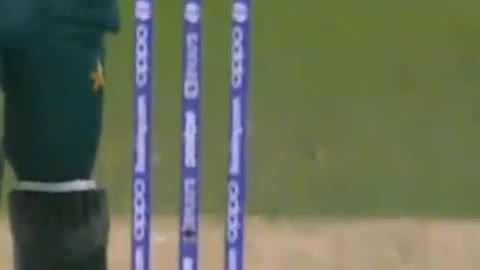 What a beautiful and longest six of Fakhar Zaman in the Icc World cup.Tiktok&Snack trending.