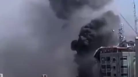 T occupation planes target the residential tower of Al-Shorooq in the center of Gaza Cityhh