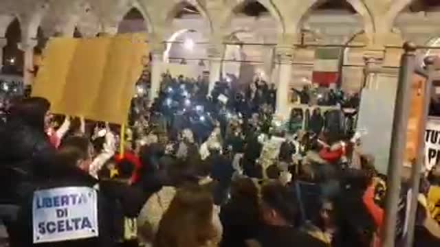 Udine, Italy: Vaccine mandate/passport protest Oct. 30 2021