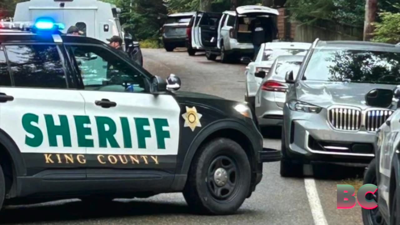 Teen arrested after 5 people found dead at home in Washington state