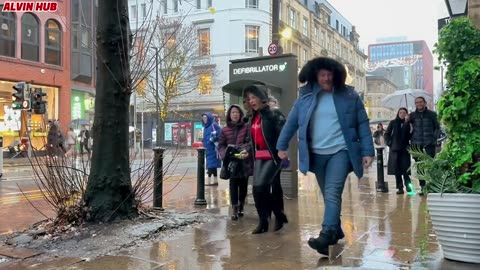 How Scare Prank Of bushman In England Got Everyone Screaming