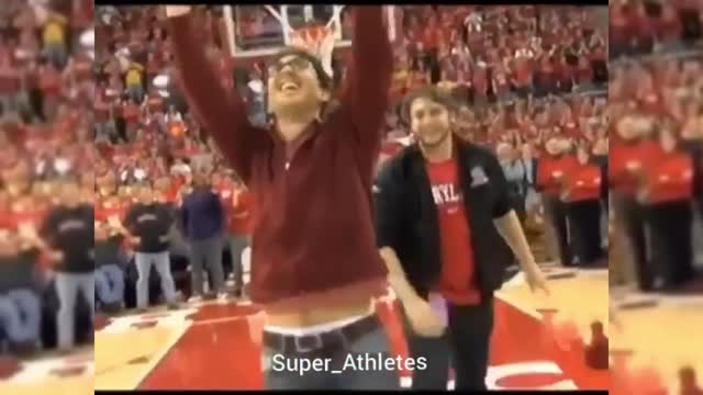 FUNNIEST AND MOST EMBARRASSING MOMENTS IN SPORTS! (8)