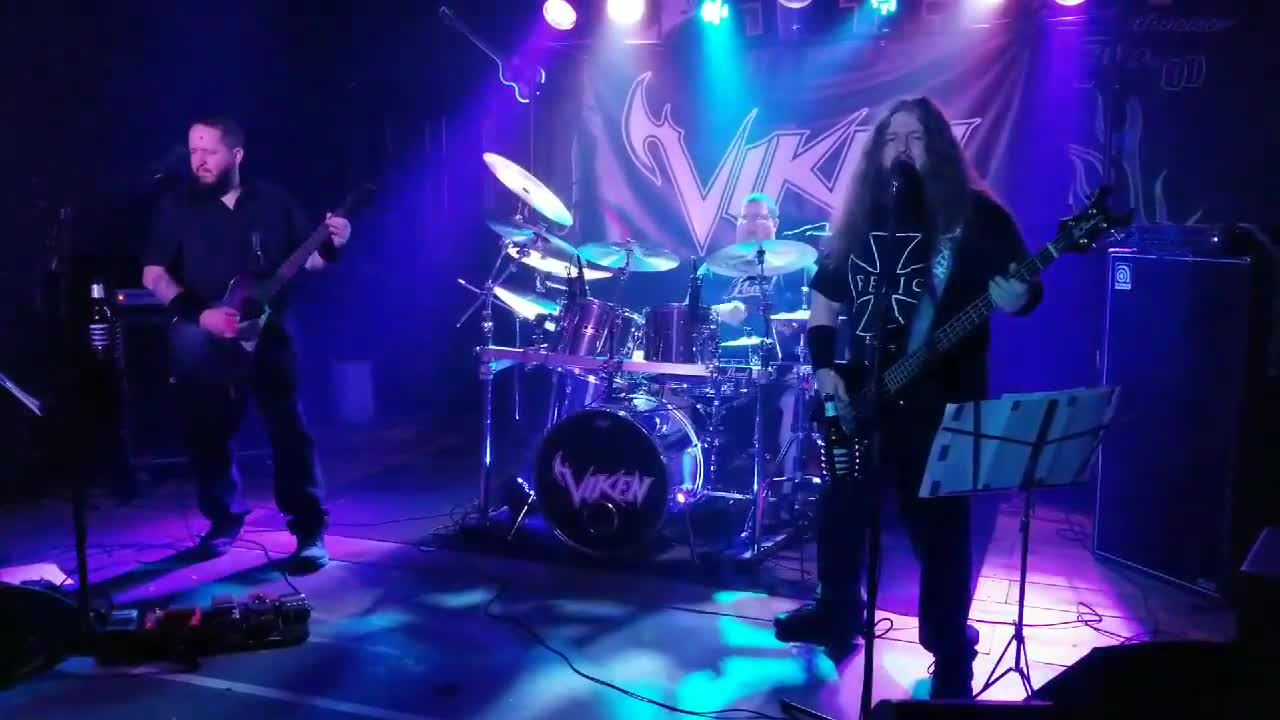 Viken "Rockin In The Free World" Neil Young Cover