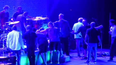 Renowned guitarist, Carlos Santana collapses on stage.