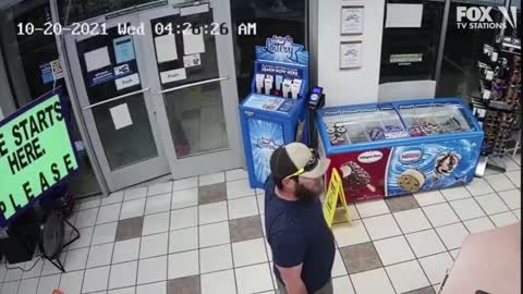 Marine Corps veteran disarms robbery suspect at gas station