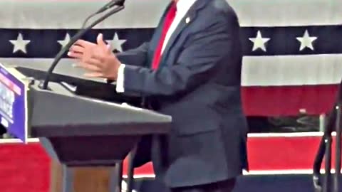 TRUMP is HILARIOUS🤣