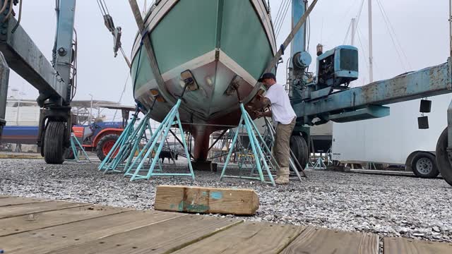 Blocking Our Sail Boat Hyper Speed at 6 Knots