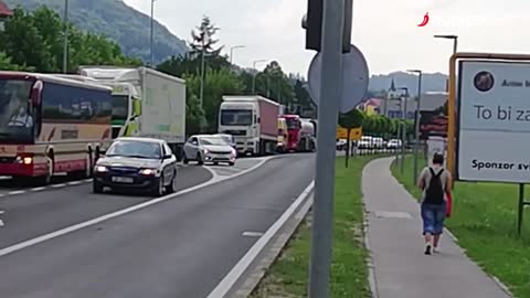 Kaos u Samoboru, prema Svetoj Nedelji kolona duža od 5 kilometara