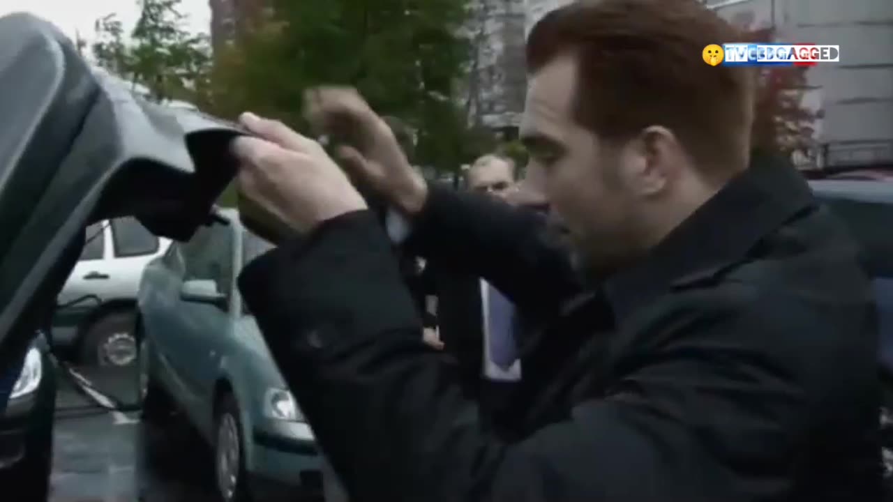 Удиви меня. Unknown Actress