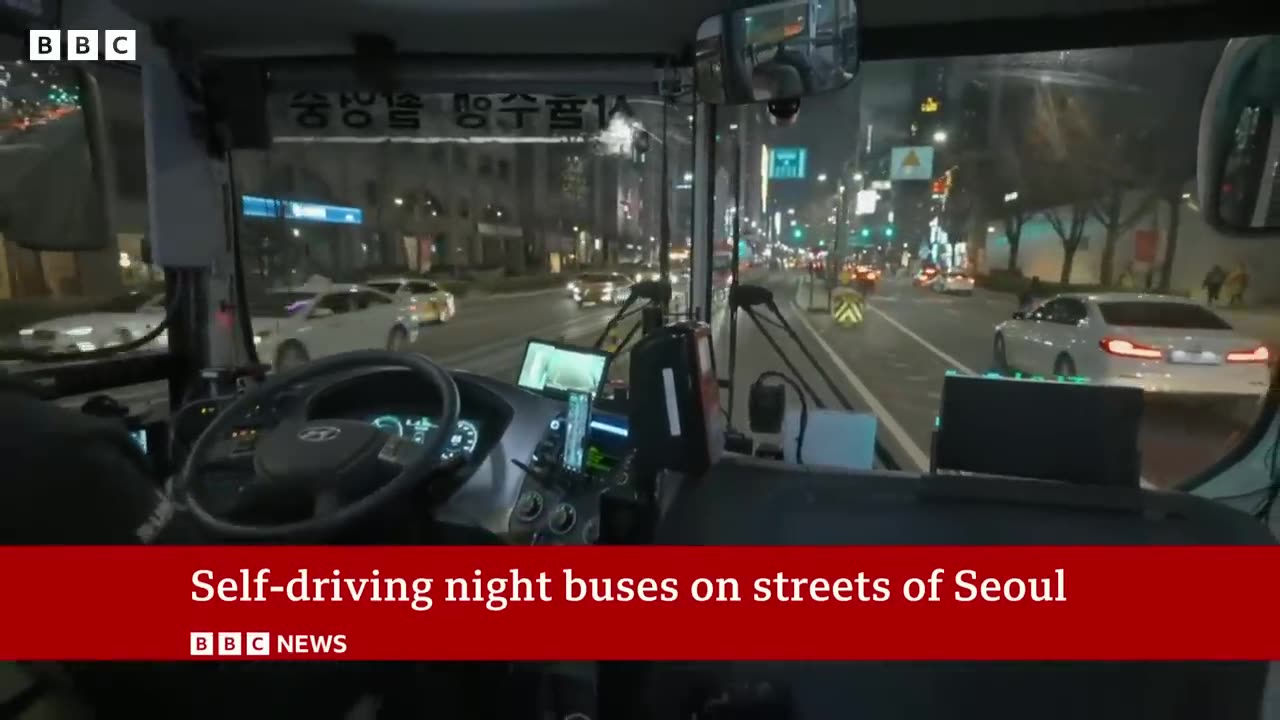 South Korea: Self-driving night buses on streets of Seoul | BBC News