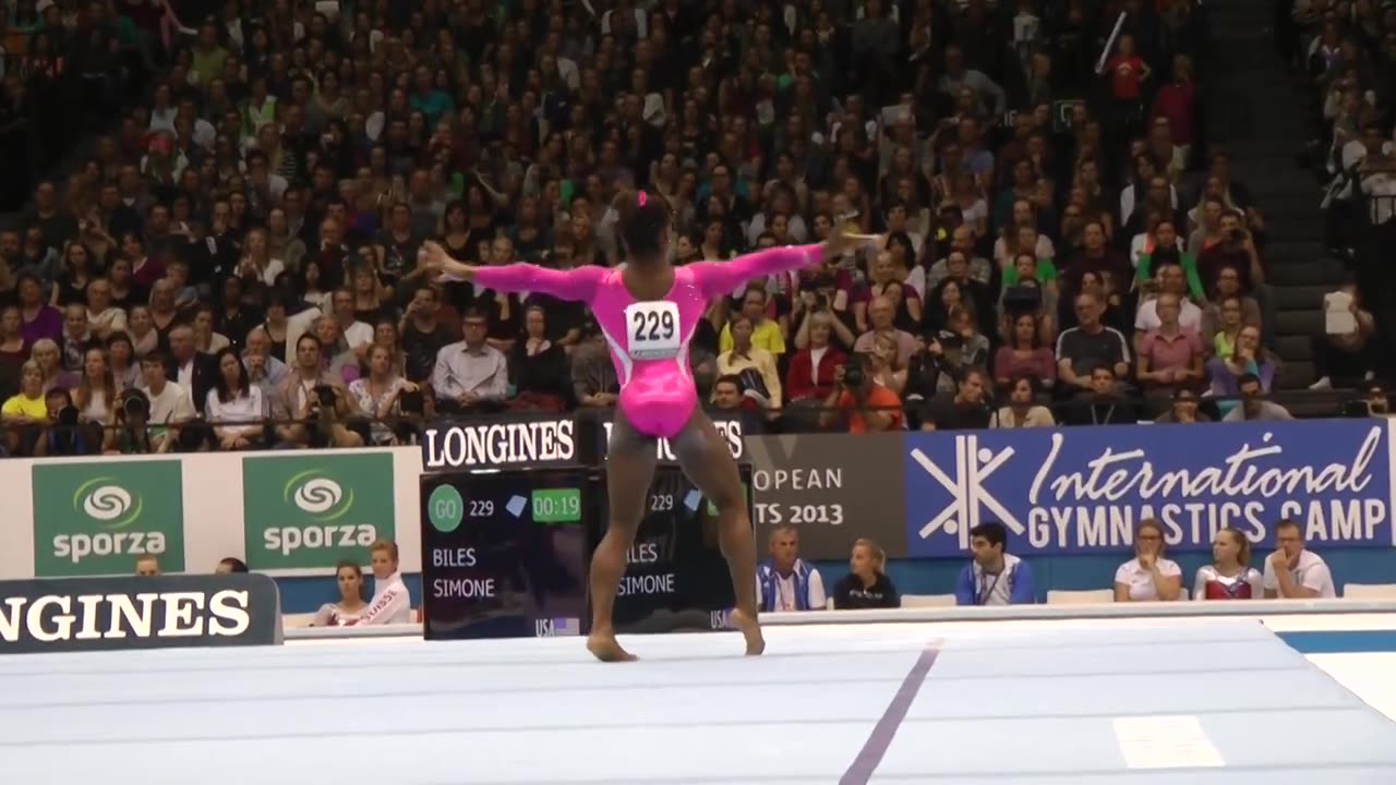 Simone Biles SHOCKED EVERYONE This Has Never Happened In Gymnastics History