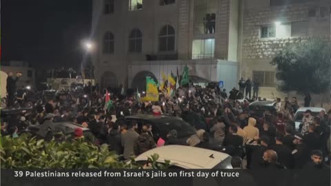 Palestinians mark releas of 24 women,15 teenage boys from israel prison