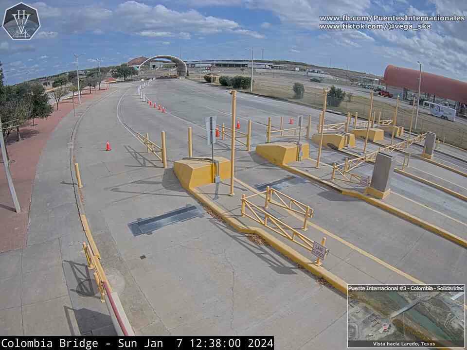 2024-01-07 - Puente Internacional 3 (viendo hacia Laredo, Texas)