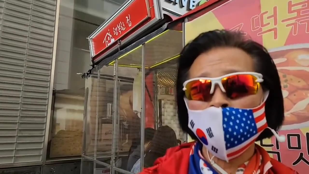 20210429_V3_S03(v9i7PC5DsHw)행진할 때 분위기는_ 저 사람들은 정보꾼들이니까 말을 못해서 그렇지