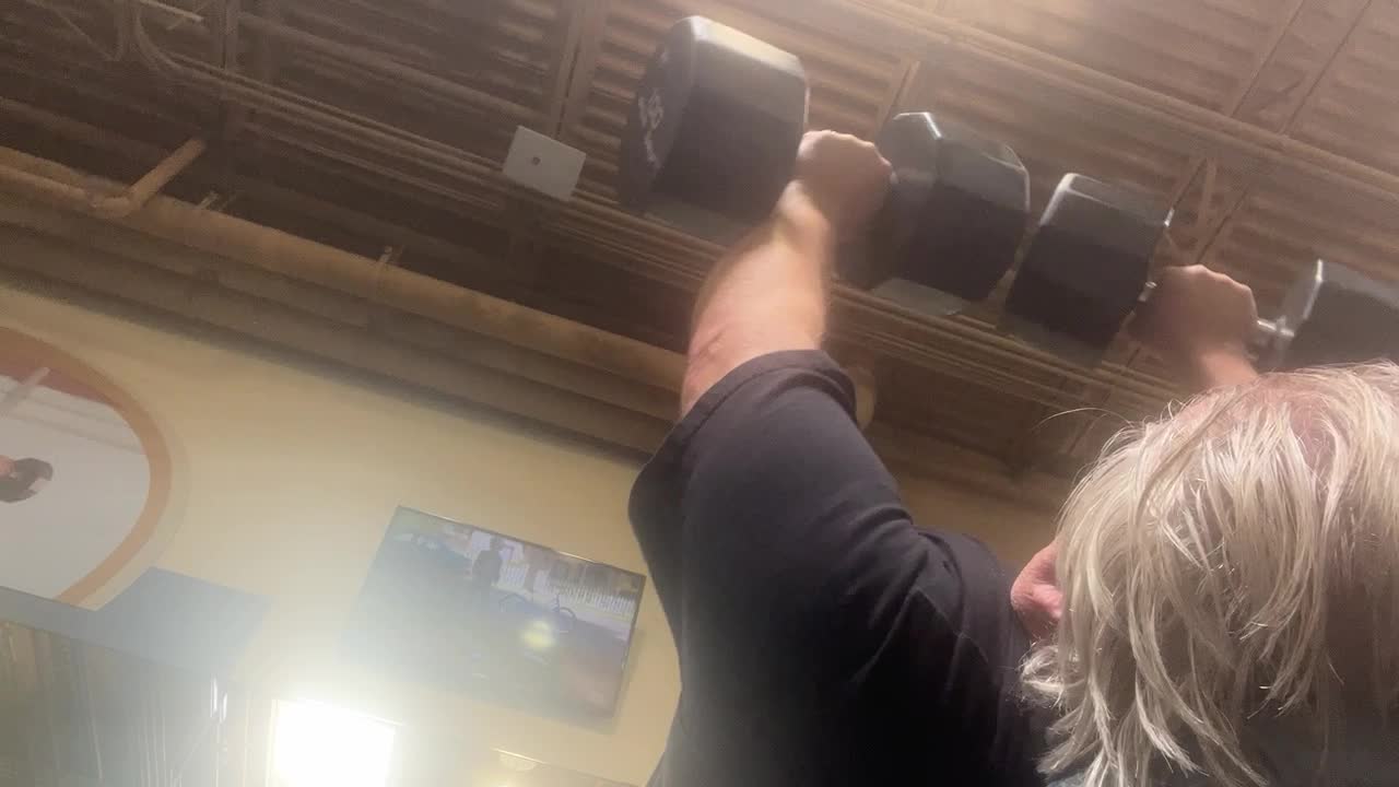 100lbs Dumble Bench Press