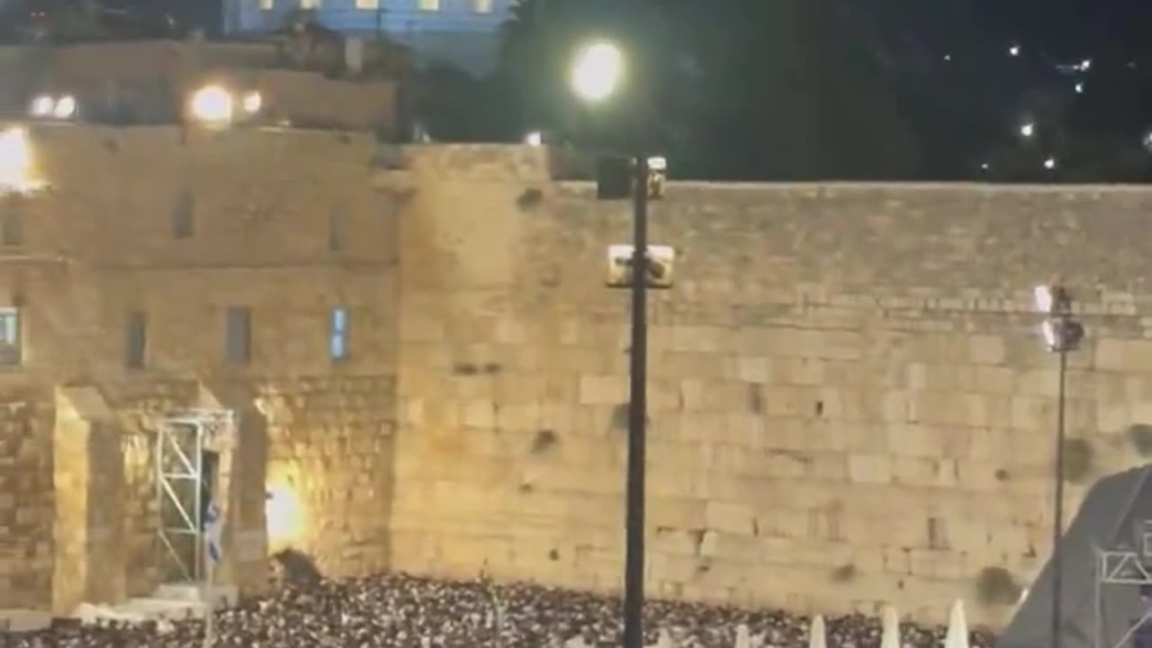 Over 150,000 people are gathered at the Western Wall in Jerusalem, and at the