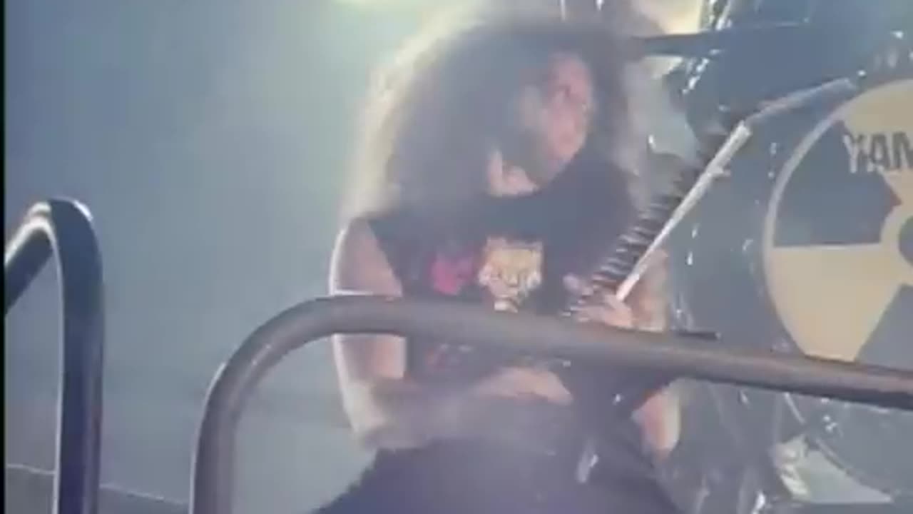 Megadeth - Hangar 18 (Official Music Video)