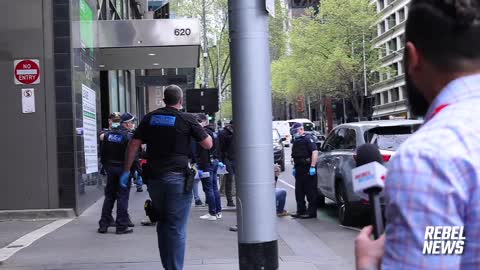 Australian police ban media to hide their crimes