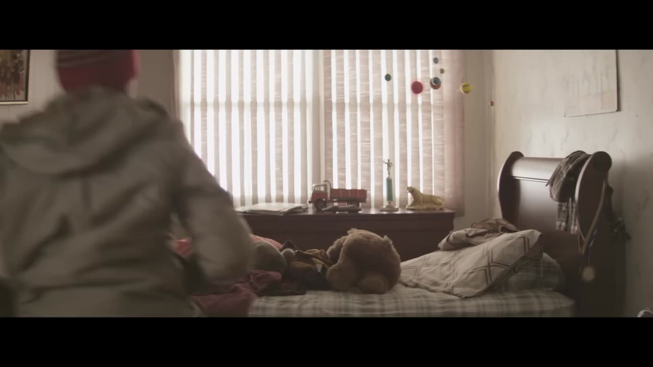 David Guetta - Titanium ft. Sia (Official Video)