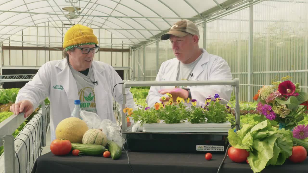 Classroom NFT Hydroponic System Unboxing & Assembly