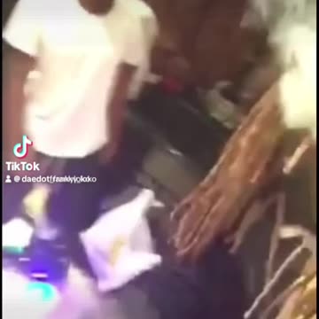 Dae Dot bump into kylemassey bobbej