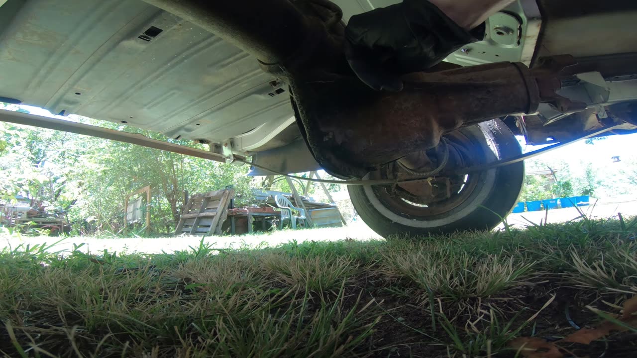 How to check Diff fluid and manual transmission fluid on a 60-80's vintage car