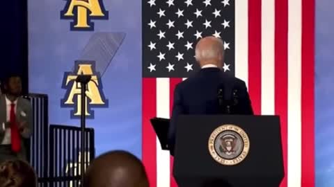 ΜΠΑΙΝΤΕΝ-ΧΑΙΡΕΤΗΣΕ ΤΟΝ ΑΕΡΑ.