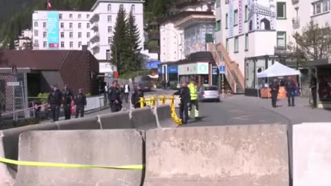 Riunione del WEF a Davos 5000 militari a difesa del meeting