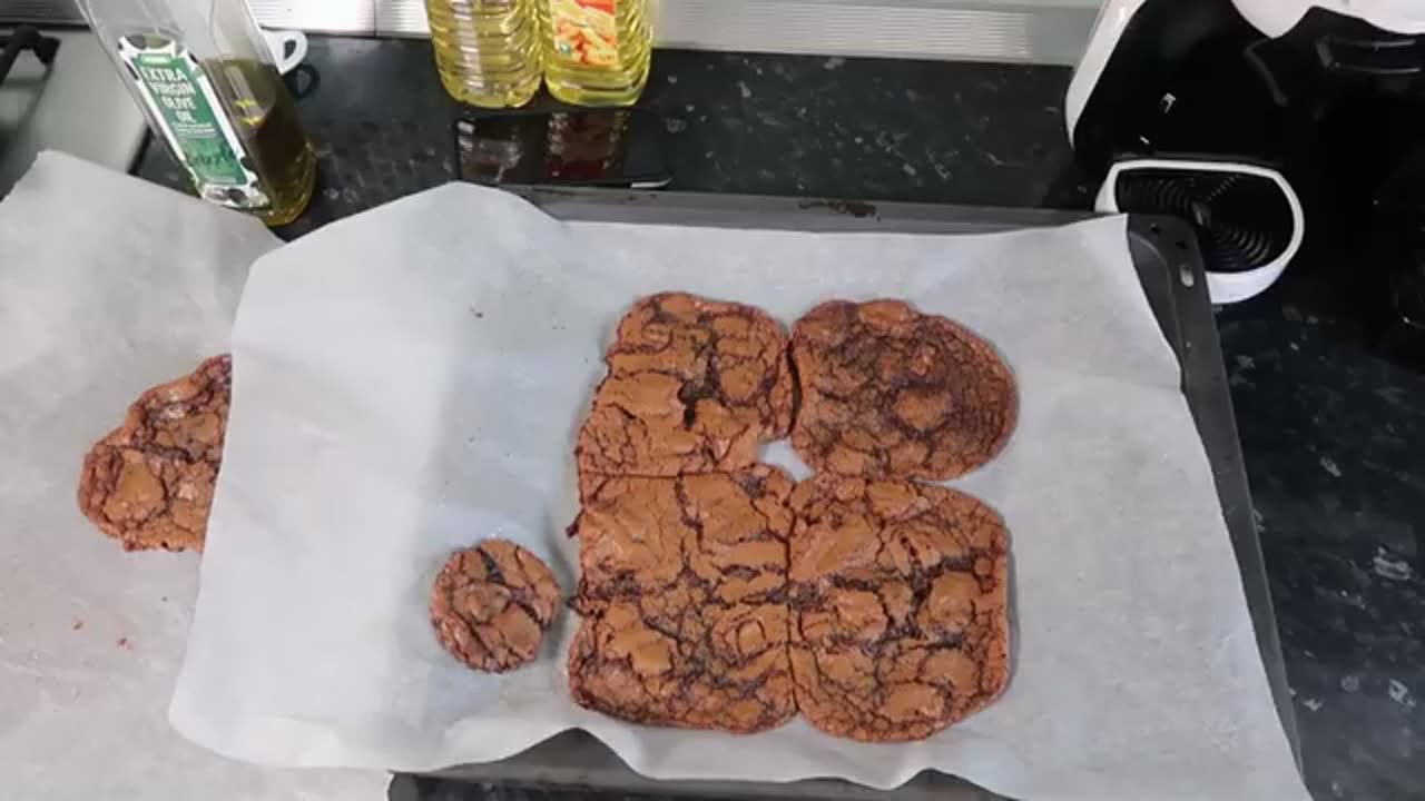 CHEWY CHOCOLATE CHIP COOKIE RECIPE | MUST-TRY AT HOME