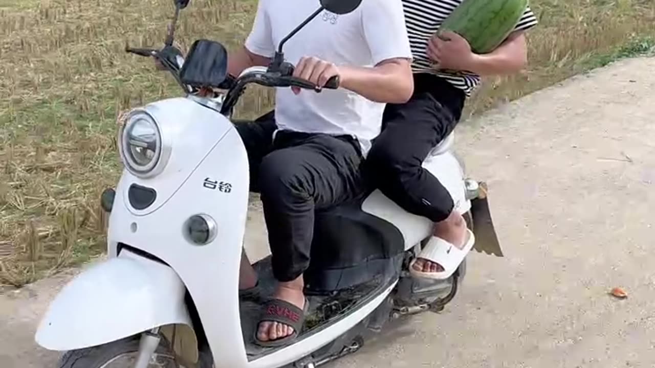 Chinese funny video 🤣🤣