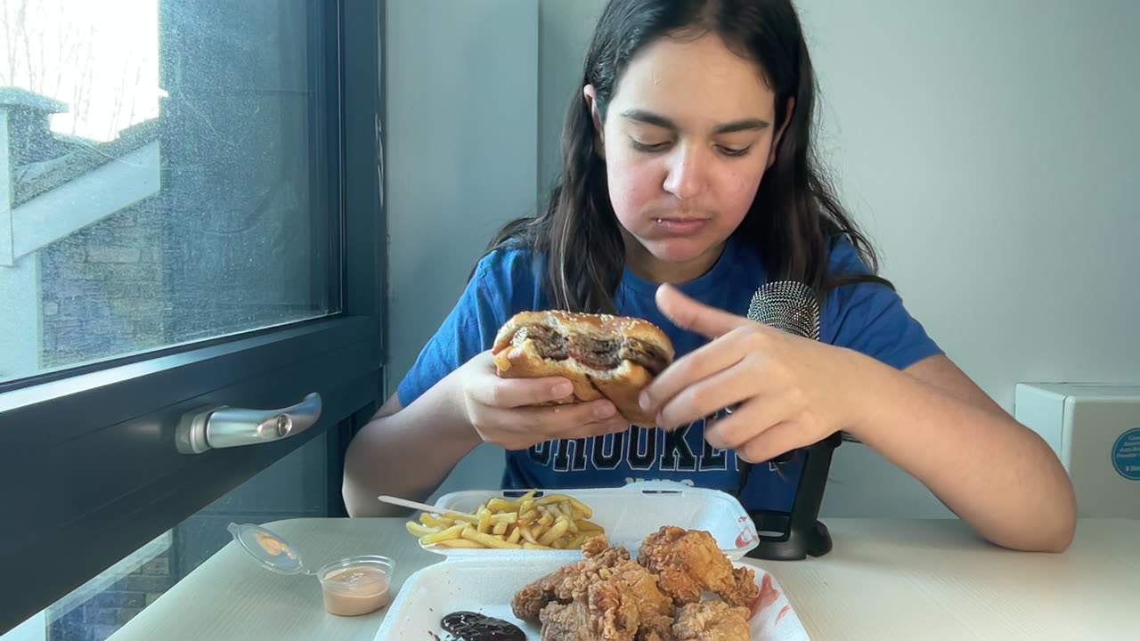 Hamburger and Fries with fried chicken | ASMR | Mukbang