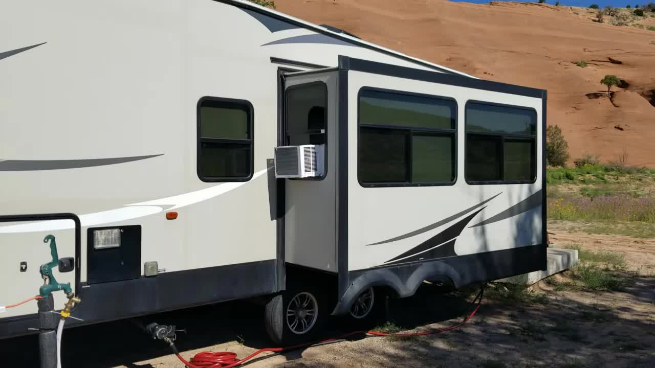 Air Conditioner in my 5th Wheel RV on Solar! Part 1