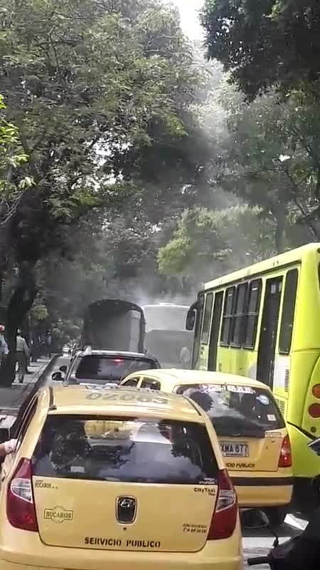 Se registró conato de incendio en un bus de Metrolínea en Cabecera