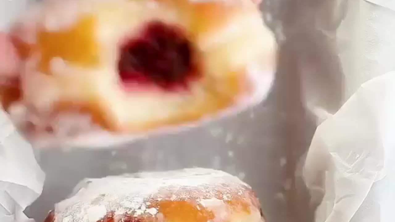 Authentic Polish Paczki – The Irresistible Donut You've Been Craving! #PaczkiRecipe