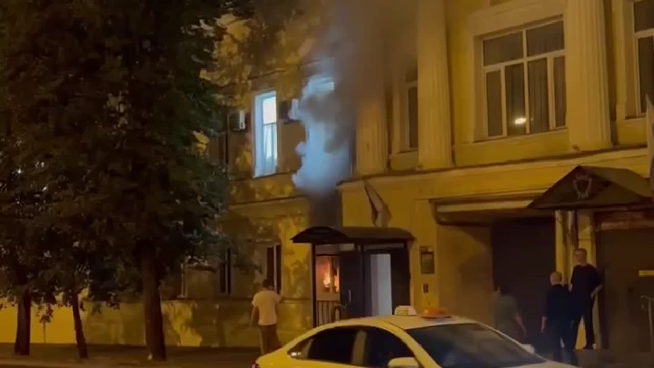 🔥 The building of the military court caught fire in Kazan, Russia P3