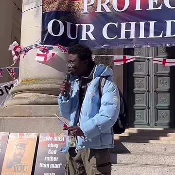 🚨NEW: Educated young black man in Portsmouth tells public the British are not
