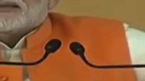 Narendra modi comedy video. hum to fakir aadmi hai jhola lekar chal padenge ji #narendramodi