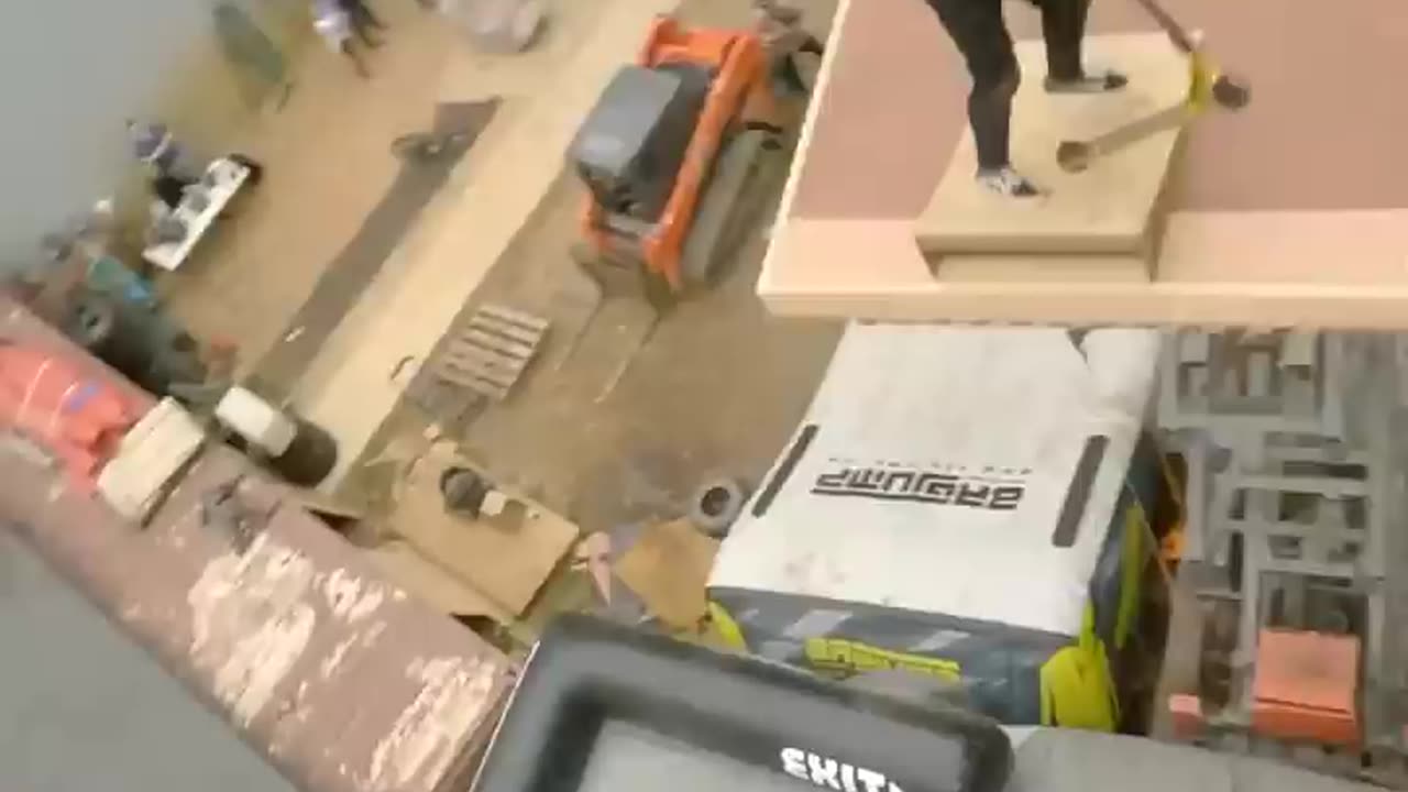 Scissor Lift Acid Drop