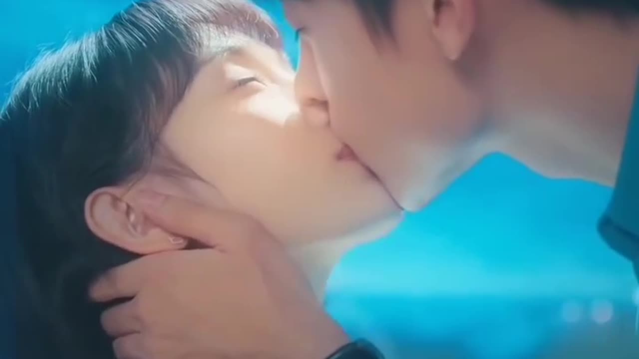 Korean drama kiss scene || romantic kiss 😆❤