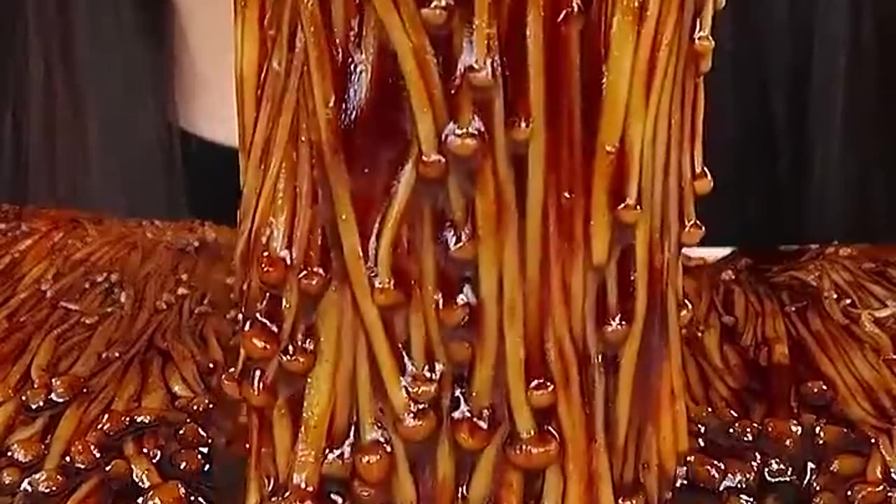 ASMR eating spicy food _ asmr eating noodles, asmr eating seafood #100 #asmr #Shorts